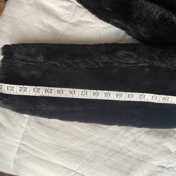 Ralph Lauren Reversible Hooded Ladies Faux Fur Jacket - Picture 5 of 5